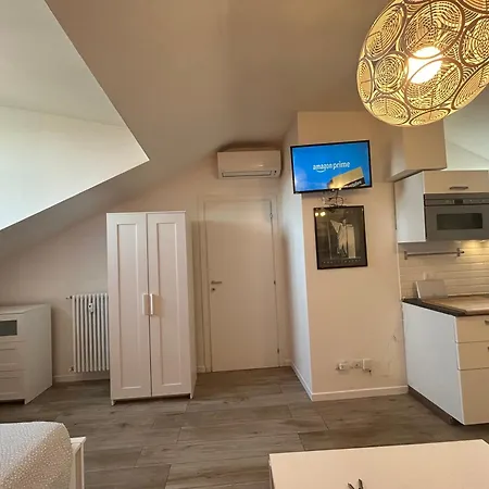 Appartement Mansarda Open Space Vicino Zona Isola Milaan