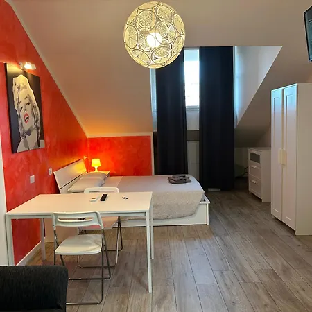 Appartement Mansarda Open Space Vicino Zona Isola *