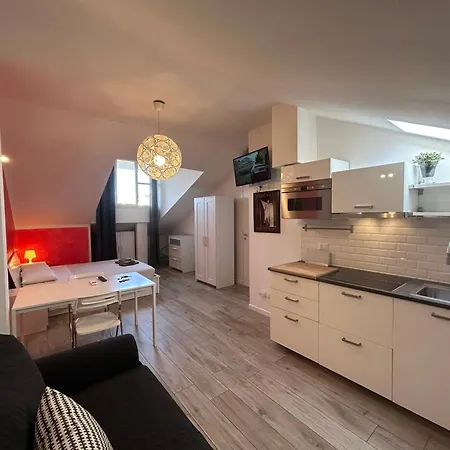 Apartment Mansarda Open Space Vicino Zona Isola Mailand